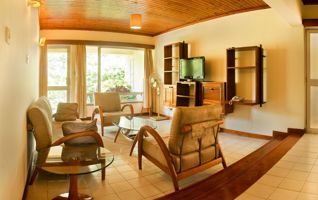 Golf Course Apartments Kampala Luaran gambar