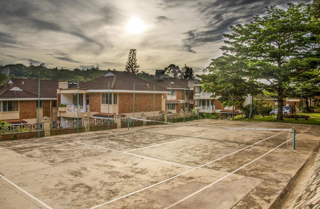 Golf Course Apartments Kampala Luaran gambar