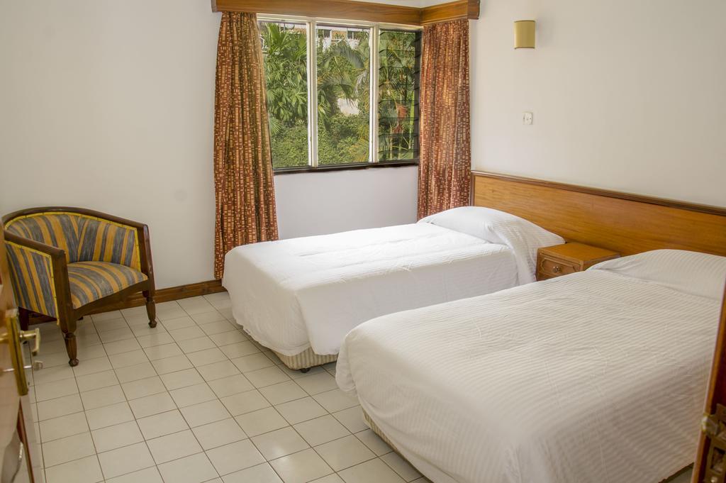 Golf Course Apartments Kampala Luaran gambar